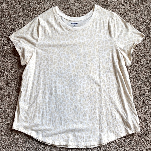 Old Navy Tops - Cream Leopard Print T-Shirt XXL